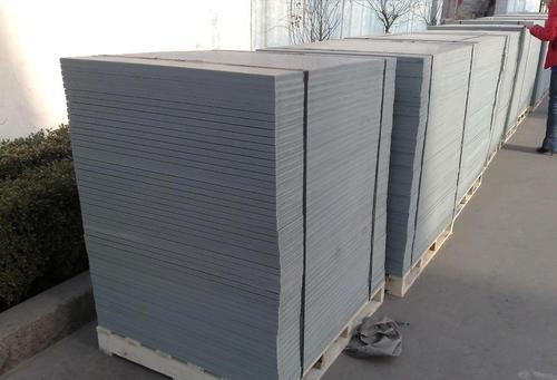 <a href=http://m.ssdsw.com/ target=_blank class=infotextkey>免燒磚托板</a>的種類